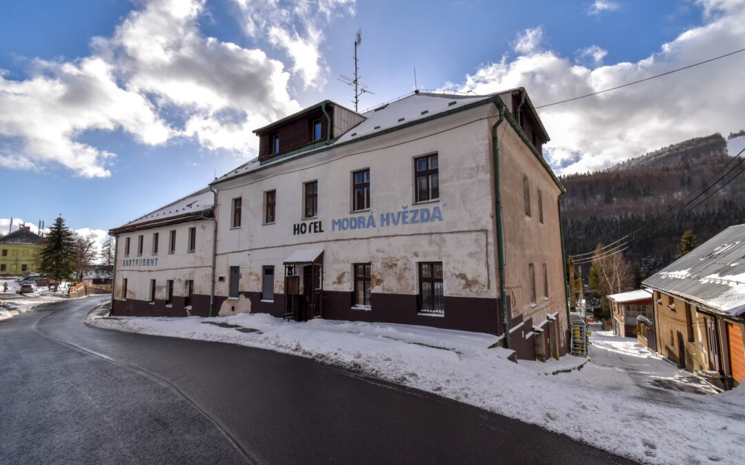 č. 1067:Prodej hotelu – Modrá Hvězda, Mikulov, okr. TepliceCena: 6 500 000 Kč